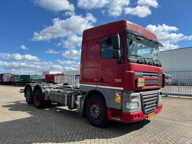 DAF XF105.460 Space Cab - Грузовик-шасси: фото 3 DAF XF105.460 Space Cab - Грузовик-шасси: фото 3