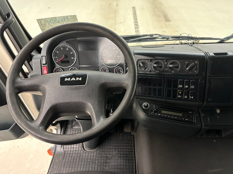 Грузовик с закрытым кузовом MAN TGM 12.250: фото 11 Грузовик с закрытым кузовом MAN TGM 12.250: фото 11