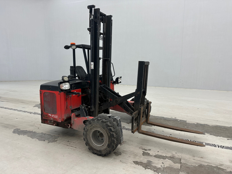 Manitou TMM25 4W - Мобильный вилочный погрузчик: фото 3 Manitou TMM25 4W - Мобильный вилочный погрузчик: фото 3