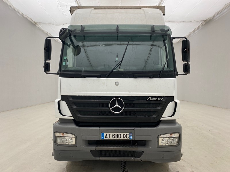Mercedes-Benz Axor 1824 - Тентованный грузовик: фото 2 Mercedes-Benz Axor 1824 - Тентованный грузовик: фото 2