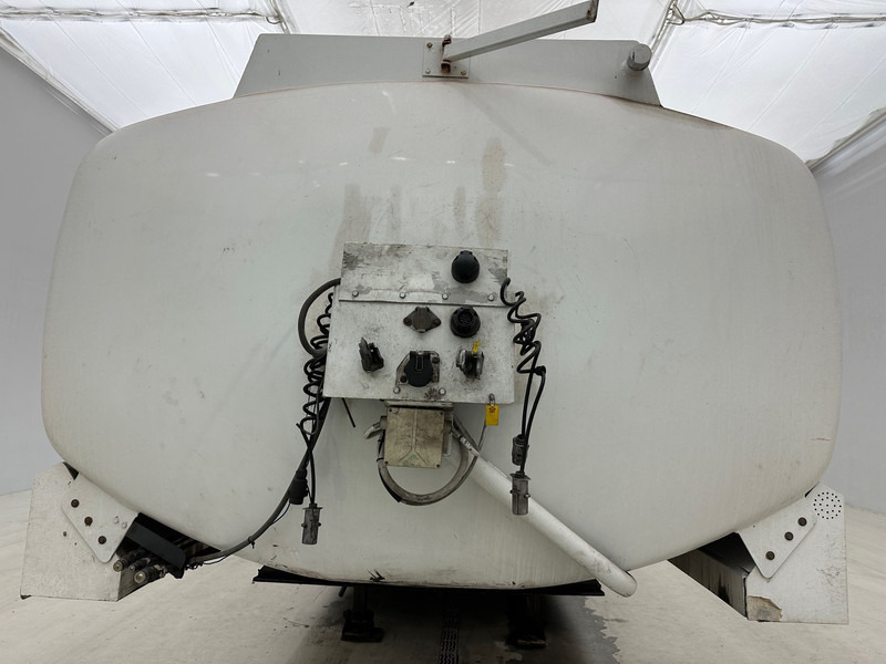 Полуприцеп-цистерна Stokota Tank 23000 L: фото 12 Полуприцеп-цистерна Stokota Tank 23000 L: фото 12