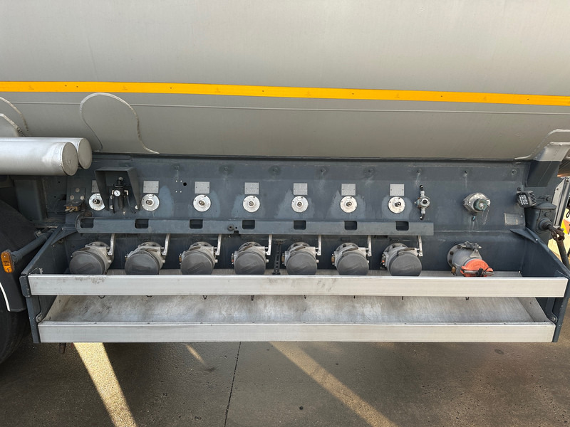 Trailer Tank 39000 L - Полуприцеп-цистерна: фото 5 Trailer Tank 39000 L - Полуприцеп-цистерна: фото 5