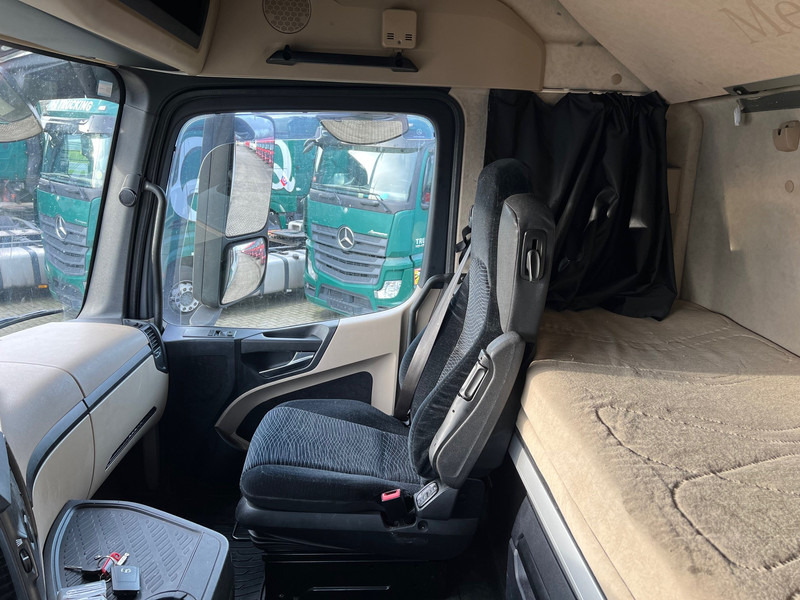 Тягач Mercedes-Benz Actros 1845 BigSpace: фото 8