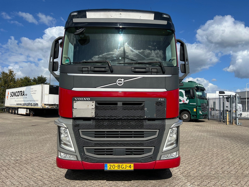 Volvo FH13.420 Globetrotter - ADR - Тягач: фото 2 Volvo FH13.420 Globetrotter - ADR - Тягач: фото 2