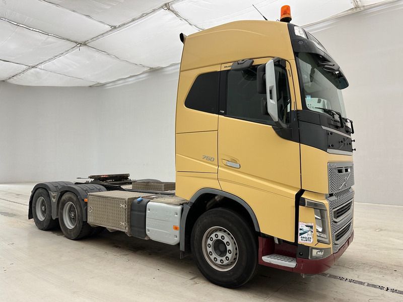 Volvo FH16.750 Globetrotter - 6x4 - Тягач: фото 3 Volvo FH16.750 Globetrotter - 6x4 - Тягач: фото 3