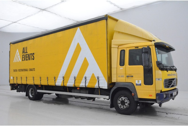 Volvo FL 220 - Тентованный грузовик: фото 3 Volvo FL 220 - Тентованный грузовик: фото 3