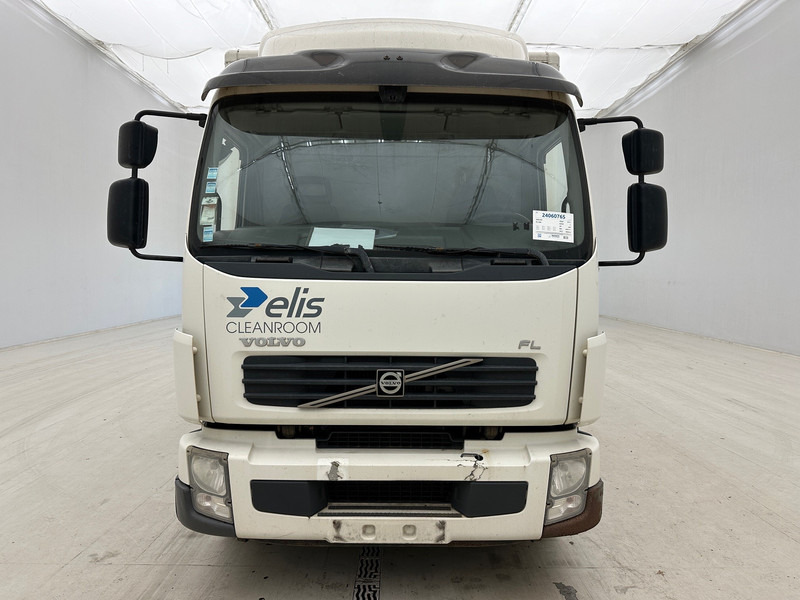 Volvo FL 240 - Грузовик с закрытым кузовом: фото 2 Volvo FL 240 - Грузовик с закрытым кузовом: фото 2