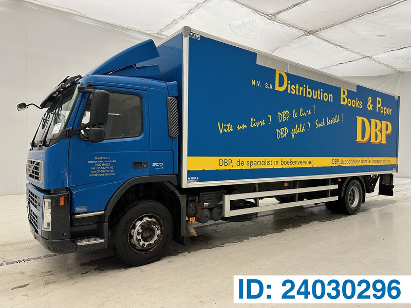 Volvo FM 300 - Грузовик с закрытым кузовом: фото 1 Volvo FM 300 - Грузовик с закрытым кузовом: фото 1
