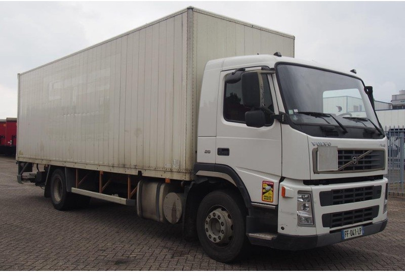 Volvo FM9.260* - Грузовик с закрытым кузовом: фото 3 Volvo FM9.260* - Грузовик с закрытым кузовом: фото 3