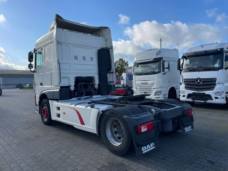 DAF XF 460 Spacecab Euro 6 - Тягач: фото 3 DAF XF 460 Spacecab Euro 6 - Тягач: фото 3
