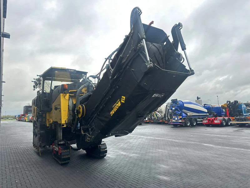 Bomag BM 2200/75 ASFALTFREES / ASPHALT MILLING MACHINE / COLD PLANER - Асфальтоукладочная техника: фото 4 Bomag BM 2200/75 ASFALTFREES / ASPHALT MILLING MACHINE / COLD PLANER - Асфальтоукладочная техника: фото 4