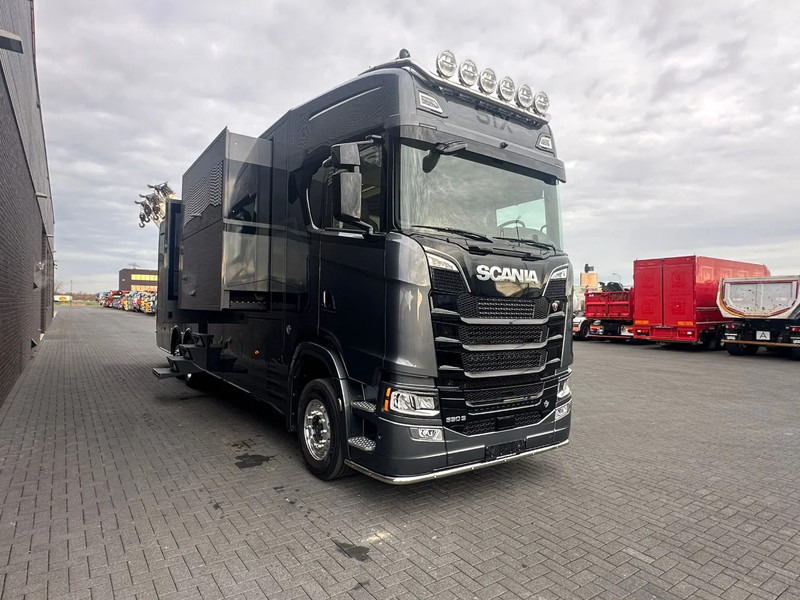 Scania 590S 6x2*4 STX 3x pop out - V8 - Demo/New - Full spec - - Дом на колесах: фото 5 Scania 590S 6x2*4 STX 3x pop out - V8 - Demo/New - Full spec - - Дом на колесах: фото 5