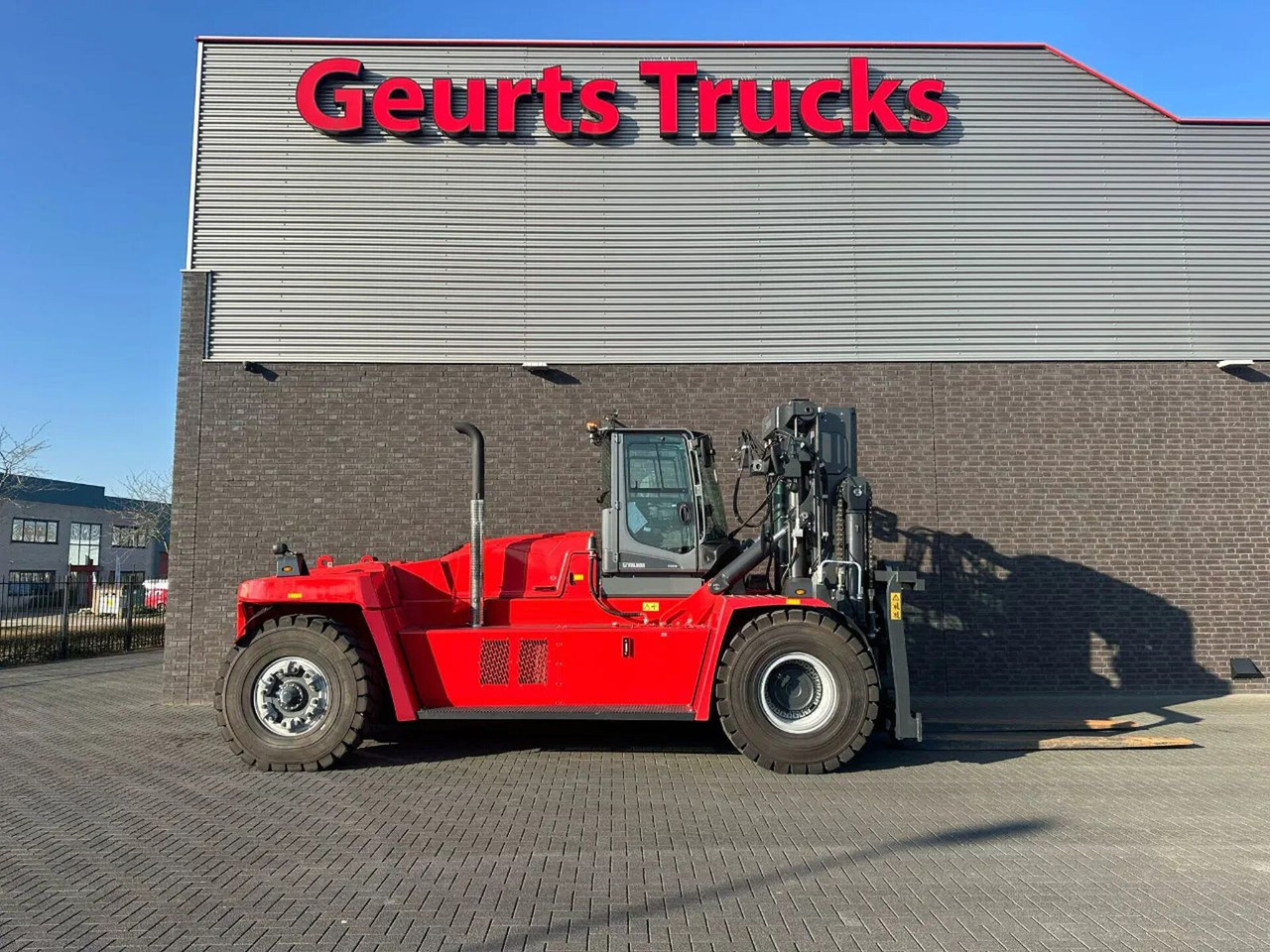 Kalmar DCG 330-12 VORKHEFTRUCK/ GABELSTAPLER/ FORKLIFT - Дизельный погрузчик: фото 4 Kalmar DCG 330-12 VORKHEFTRUCK/ GABELSTAPLER/ FORKLIFT - Дизельный погрузчик: фото 4