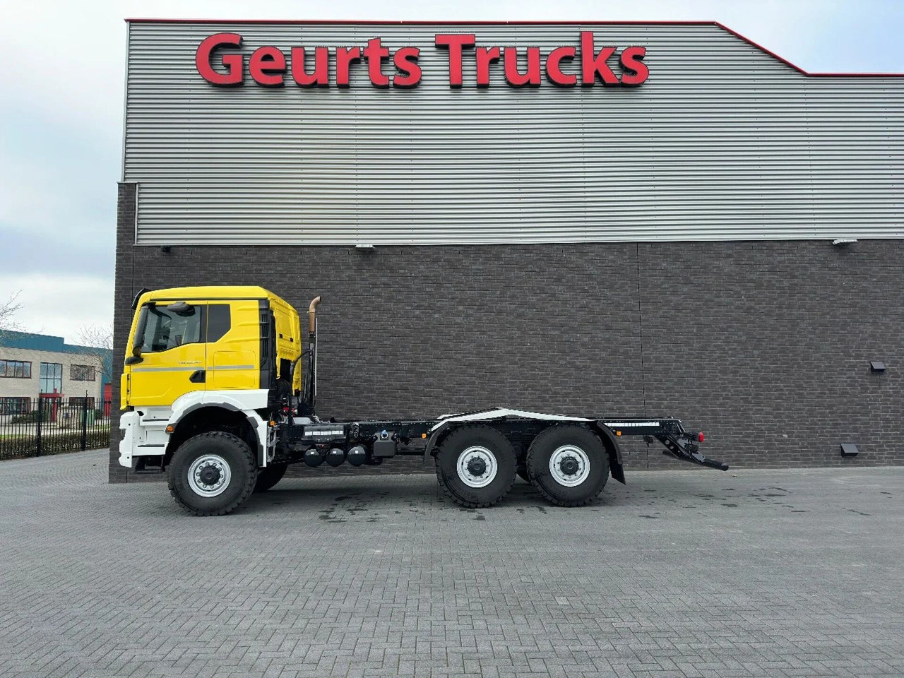 MAN TGS 33.540 6X6 BB CH HEAVY DUTY CHASSIS CABINE/N - Грузовик-шасси: фото 1 MAN TGS 33.540 6X6 BB CH HEAVY DUTY CHASSIS CABINE/N - Грузовик-шасси: фото 1