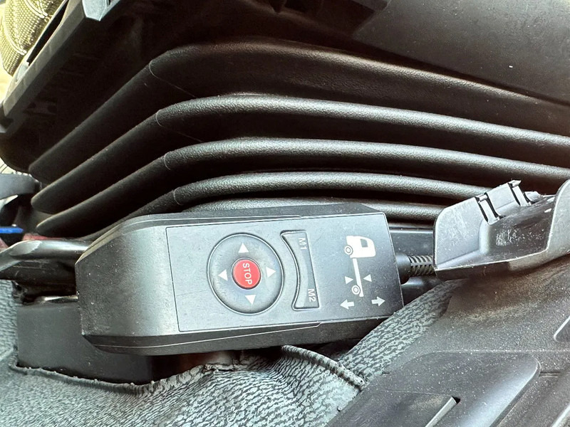 Тросовый мультилифт, Автоманипулятор Mercedes-Benz Arocs 3253 L ENA 8X2/4 HMF2820 KRAAN / KRAN/ CRANE MET TF.324 KABELSYSTEEM / SEILGERATE / CABLE SYSTEM: фото 20 Тросовый мультилифт, Автоманипулятор Mercedes-Benz Arocs 3253 L ENA 8X2/4 HMF2820 KRAAN / KRAN/ CRANE MET TF.324 KABELSYSTEEM / SEILGERATE / CABLE SYSTEM: фото 20