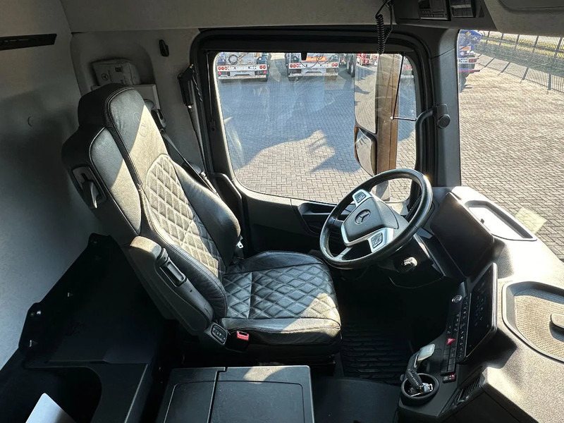 Тросовый мультилифт, Автоманипулятор Mercedes-Benz Arocs 3253 L ENA 8X2/4 HMF2820 KRAAN / KRAN/ CRANE MET TF.324 KABELSYSTEEM / SEILGERATE / CABLE SYSTEM: фото 19 Тросовый мультилифт, Автоманипулятор Mercedes-Benz Arocs 3253 L ENA 8X2/4 HMF2820 KRAAN / KRAN/ CRANE MET TF.324 KABELSYSTEEM / SEILGERATE / CABLE SYSTEM: фото 19