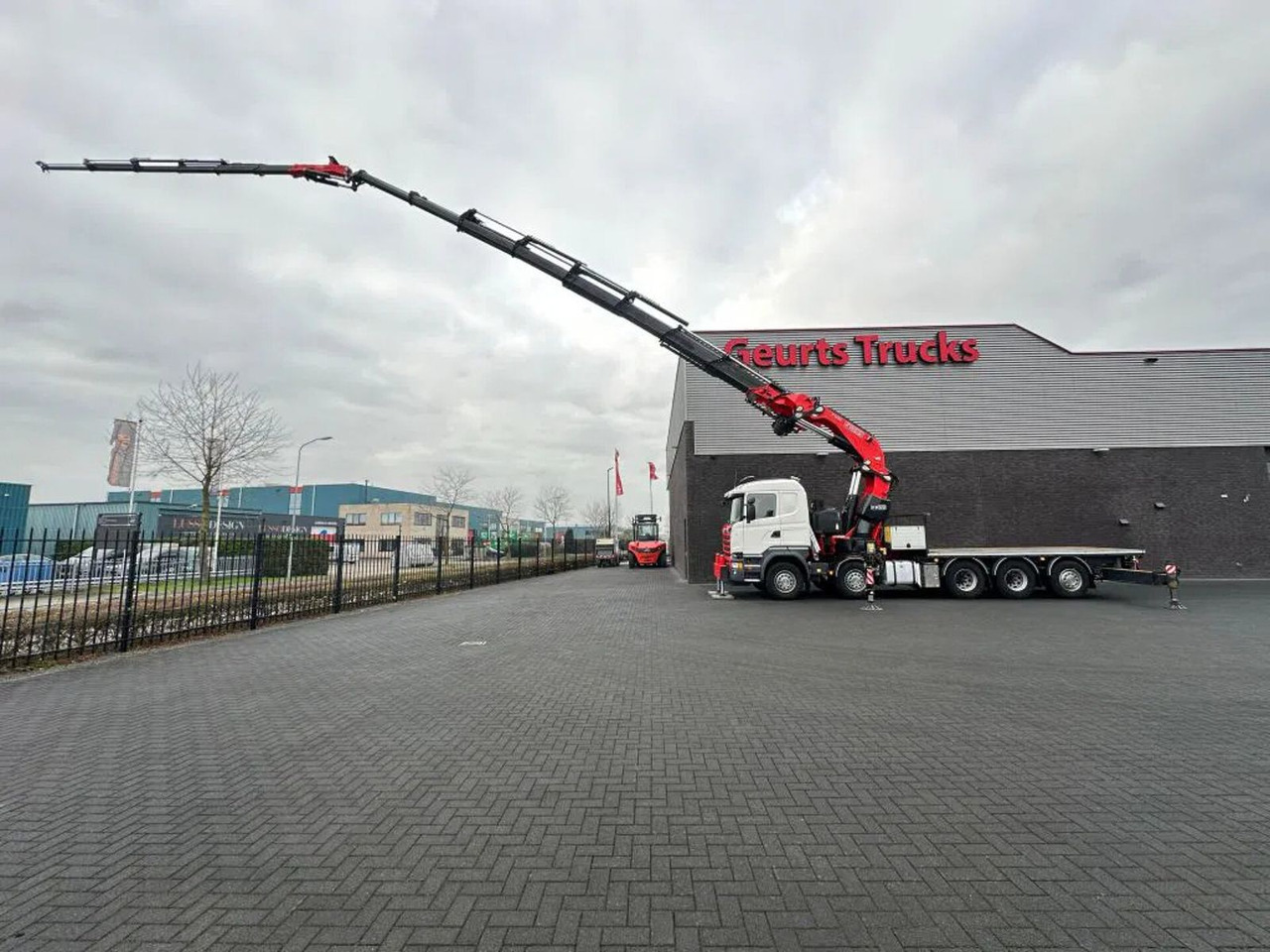 Scania R520 V8 10X4 TRIDEM + F1650RA.2.28 + JIB L816 KR - Автоманипулятор: фото 5 Scania R520 V8 10X4 TRIDEM + F1650RA.2.28 + JIB L816 KR - Автоманипулятор: фото 5