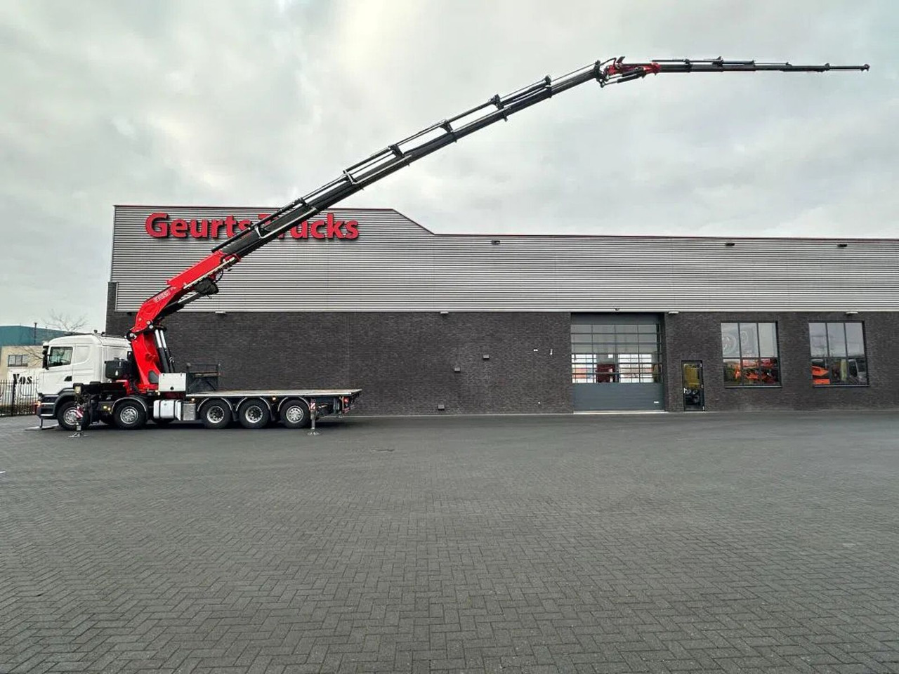 Scania R520 V8 10X4 TRIDEM + F1650RA.2.28 + JIB L816 KR - Автоманипулятор: фото 1 Scania R520 V8 10X4 TRIDEM + F1650RA.2.28 + JIB L816 KR - Автоманипулятор: фото 1