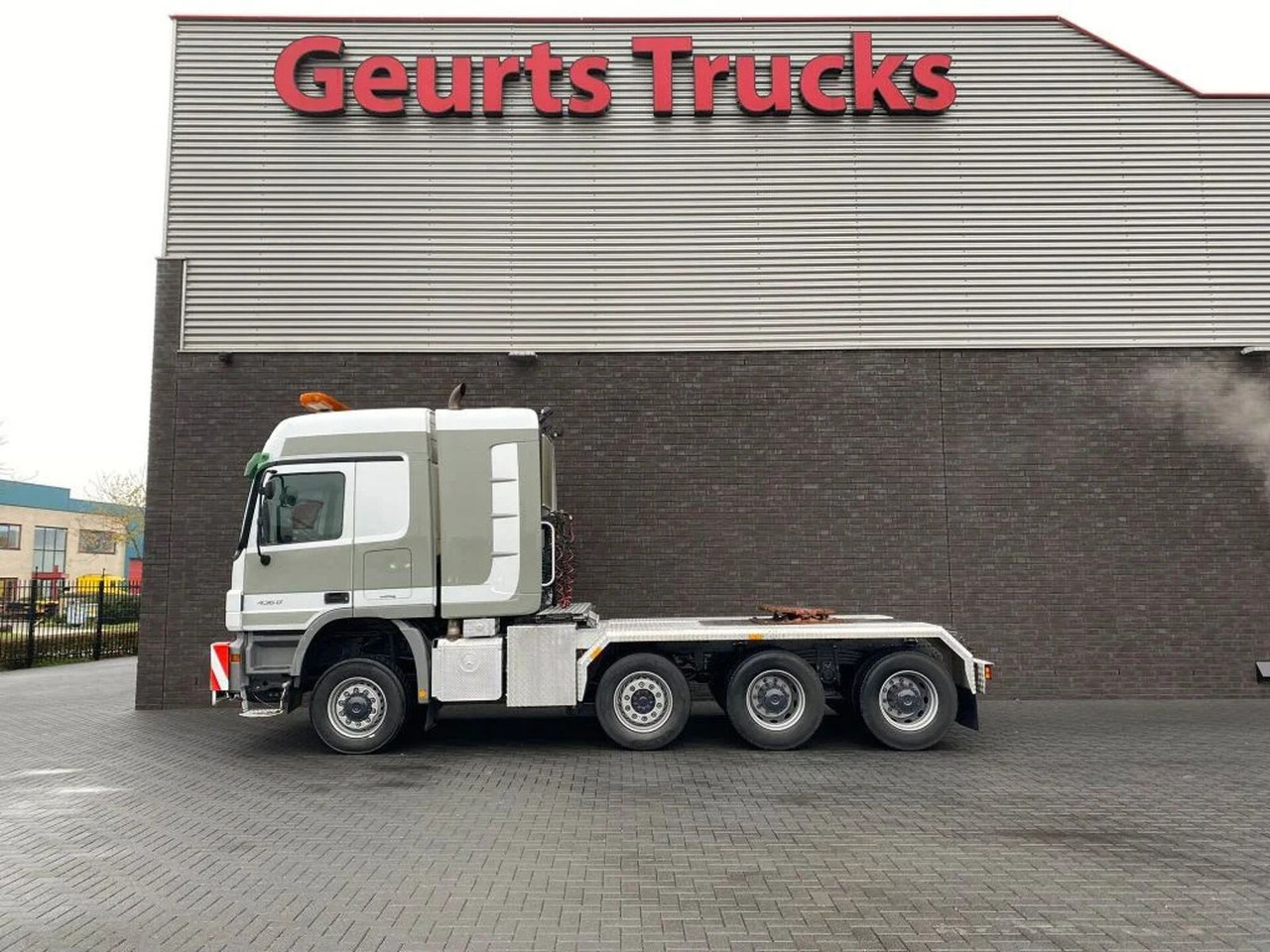 Mercedes-Benz Actros 4360 V8 8X6 V8 SLT TITAN HEAVY DUTY TRACT - Тягач: фото 1 Mercedes-Benz Actros 4360 V8 8X6 V8 SLT TITAN HEAVY DUTY TRACT - Тягач: фото 1