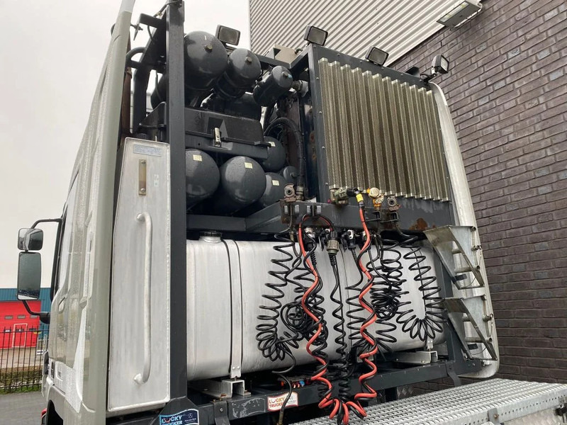 Тягач Mercedes-Benz Actros 4360 V8 8X6 V8 SLT TITAN HEAVY DUTY TRACTOR 250 TON: фото 10 Тягач Mercedes-Benz Actros 4360 V8 8X6 V8 SLT TITAN HEAVY DUTY TRACTOR 250 TON: фото 10