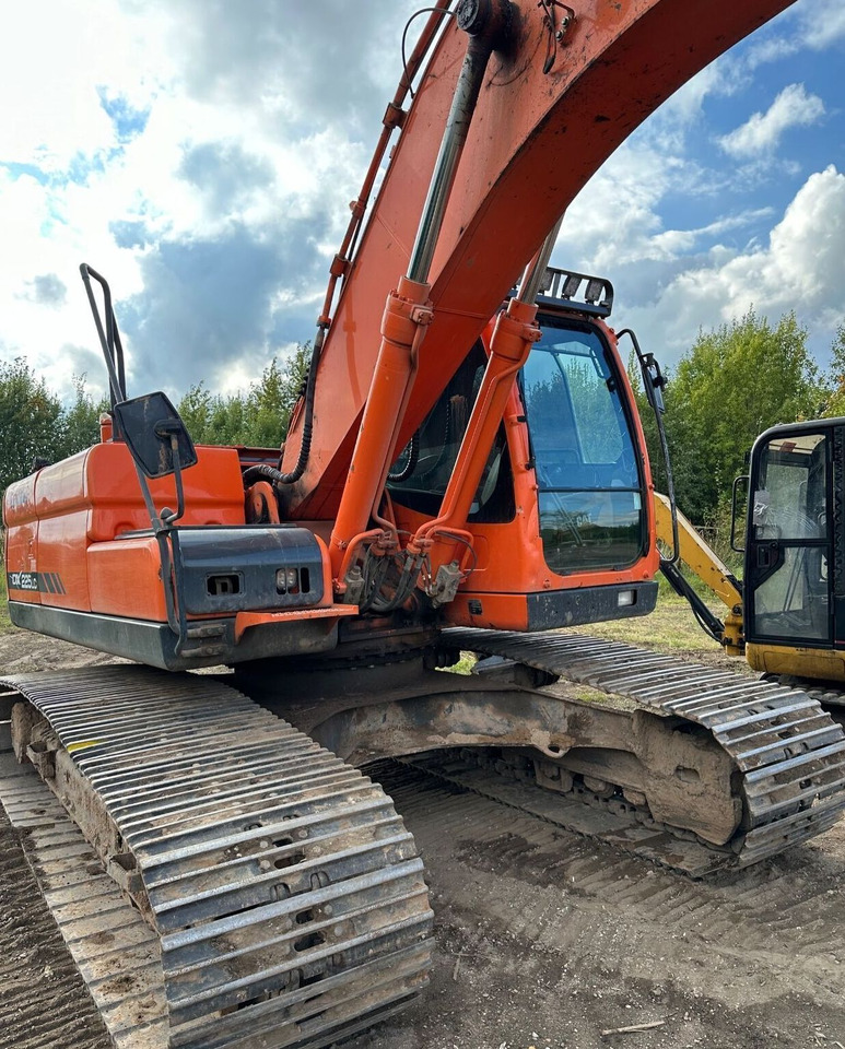 DOOSAN DX 225 LC - Гусеничный экскаватор: фото 1 DOOSAN DX 225 LC - Гусеничный экскаватор: фото 1