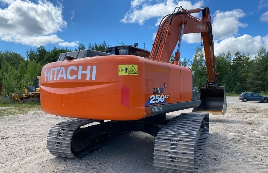 HITACHI ZX 250LC-3 - Гусеничный экскаватор: фото 3 HITACHI ZX 250LC-3 - Гусеничный экскаватор: фото 3