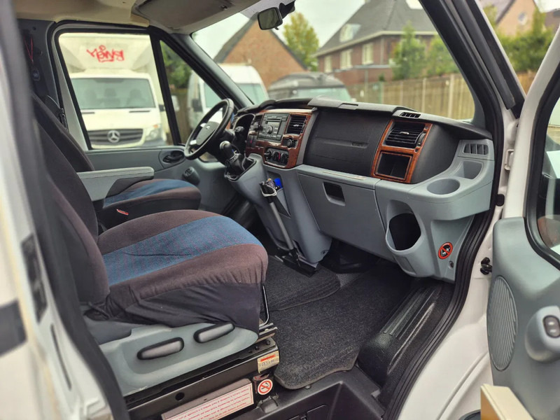 Camper ROLLER TEAM AUTOROLLER 595 P..... trekhaak,eerste eigenaar. - Полуинтегрированный автодом: фото 4 Camper ROLLER TEAM AUTOROLLER 595 P..... trekhaak,eerste eigenaar. - Полуинтегрированный автодом: фото 4