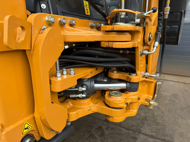 Новый Экскаватор-погрузчик Case 570SV A/C 4x4 Telescopic boom: фото 13 Новый Экскаватор-погрузчик Case 570SV A/C 4x4 Telescopic boom: фото 13