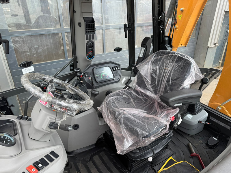 Новый Экскаватор-погрузчик Case 570SV A/C 4x4 Telescopic boom: фото 20 Новый Экскаватор-погрузчик Case 570SV A/C 4x4 Telescopic boom: фото 20