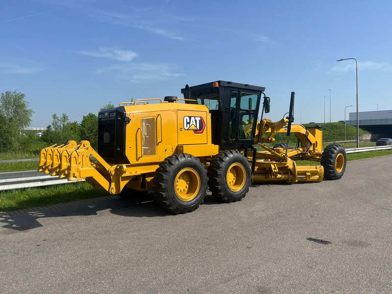 Caterpillar 140GC - Push block / Ripper / New Tires - Грейдер: фото 4 Caterpillar 140GC - Push block / Ripper / New Tires - Грейдер: фото 4