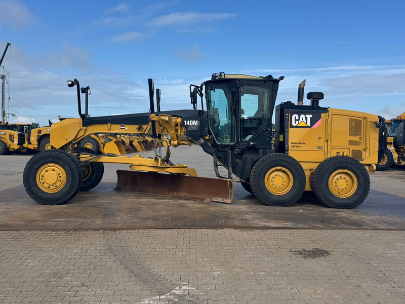 Caterpillar 140M2 AWD - Грейдер: фото 1 Caterpillar 140M2 AWD - Грейдер: фото 1