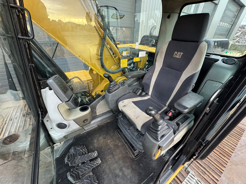 Гусеничный экскаватор Caterpillar 319DL: фото 17