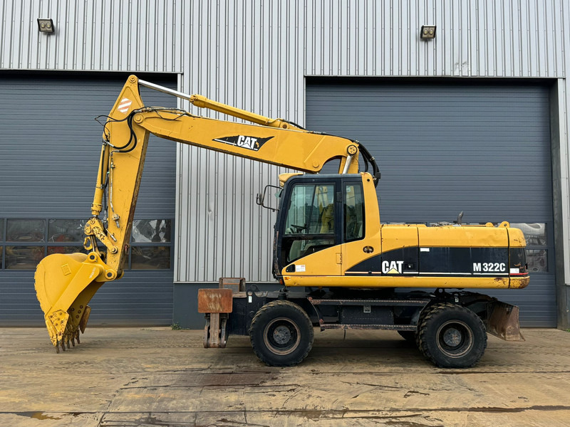 Caterpillar M322C - Hydraulic stabilizers / VA Triple boom / CE-certified, - Колёсный экскаватор: фото 5 Caterpillar M322C - Hydraulic stabilizers / VA Triple boom / CE-certified, - Колёсный экскаватор: фото 5