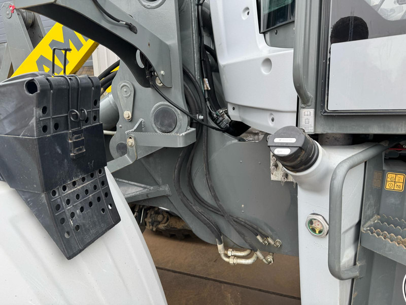 Kramer 8155 / Forks / bucket в лизинг Kramer 8155 / Forks / bucket: фото 20