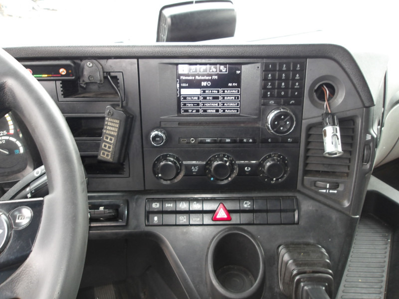 Грузовик с закрытым кузовом MERCEDESBENZ Antos 1836 4x2 Closed Box, double floor: фото 9