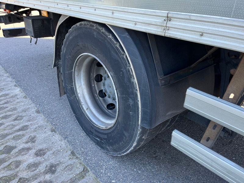 Грузовик с закрытым кузовом MERCEDESBENZ Antos 1836 4x2 Closed Box, double floor: фото 17