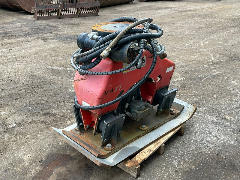 V4X1 - Навесное оборудование: фото 4 V4X1 - Навесное оборудование: фото 4