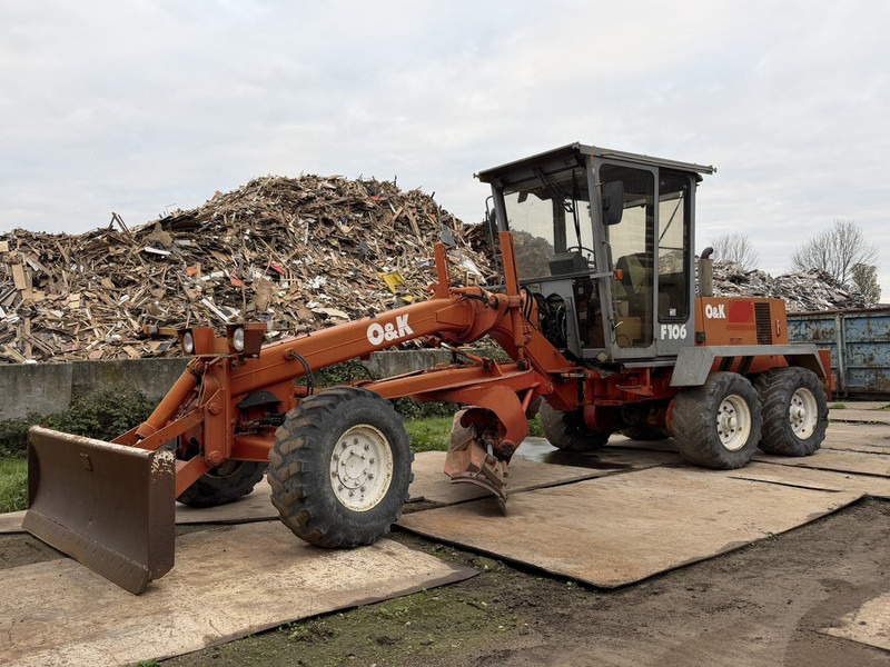 O & K F106A Motor Grader 6x6 - Грейдер: фото 2 O & K F106A Motor Grader 6x6 - Грейдер: фото 2