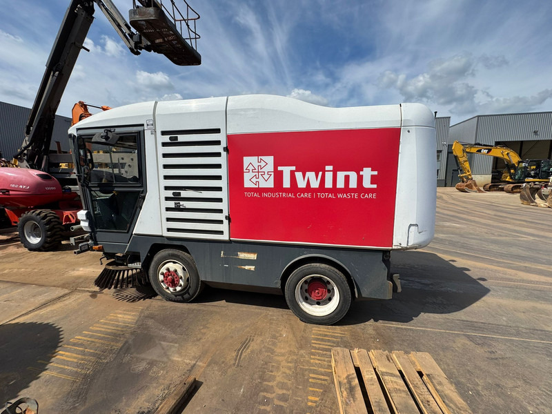 Подметально-уборочная машина Ravo Ravo 540 sweeper Ravo 540 sweeper: фото 1