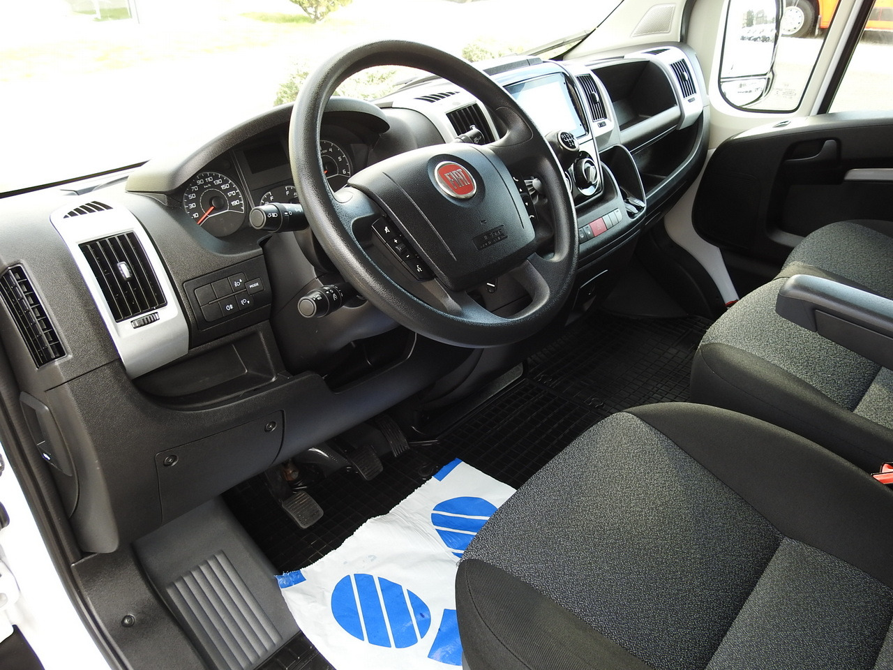 FIAT DUCATO  BOX LIFT 8 PALLETS CRUISE CONTROL NAVIGATION LED LIGHTS AIR CONDITIONING  130HP - Фургон-рефрижератор: фото 2 FIAT DUCATO  BOX LIFT 8 PALLETS CRUISE CONTROL NAVIGATION LED LIGHTS AIR CONDITIONING  130HP - Фургон-рефрижератор: фото 2