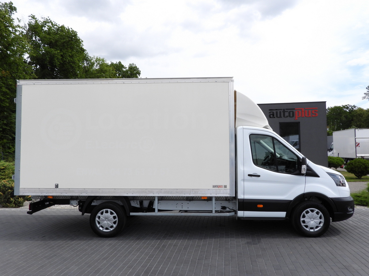 Фургон с закрытым кузовом FORD TRANSIT BOX 8 PALLETS CRUISE CONTROL AIR CONDITIONING 130HP: фото 7 Фургон с закрытым кузовом FORD TRANSIT BOX 8 PALLETS CRUISE CONTROL AIR CONDITIONING 130HP: фото 7