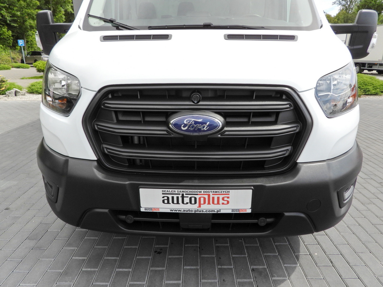 Фургон с закрытым кузовом FORD TRANSIT BOX 8 PALLETS CRUISE CONTROL AIR CONDITIONING 130HP: фото 15 Фургон с закрытым кузовом FORD TRANSIT BOX 8 PALLETS CRUISE CONTROL AIR CONDITIONING 130HP: фото 15