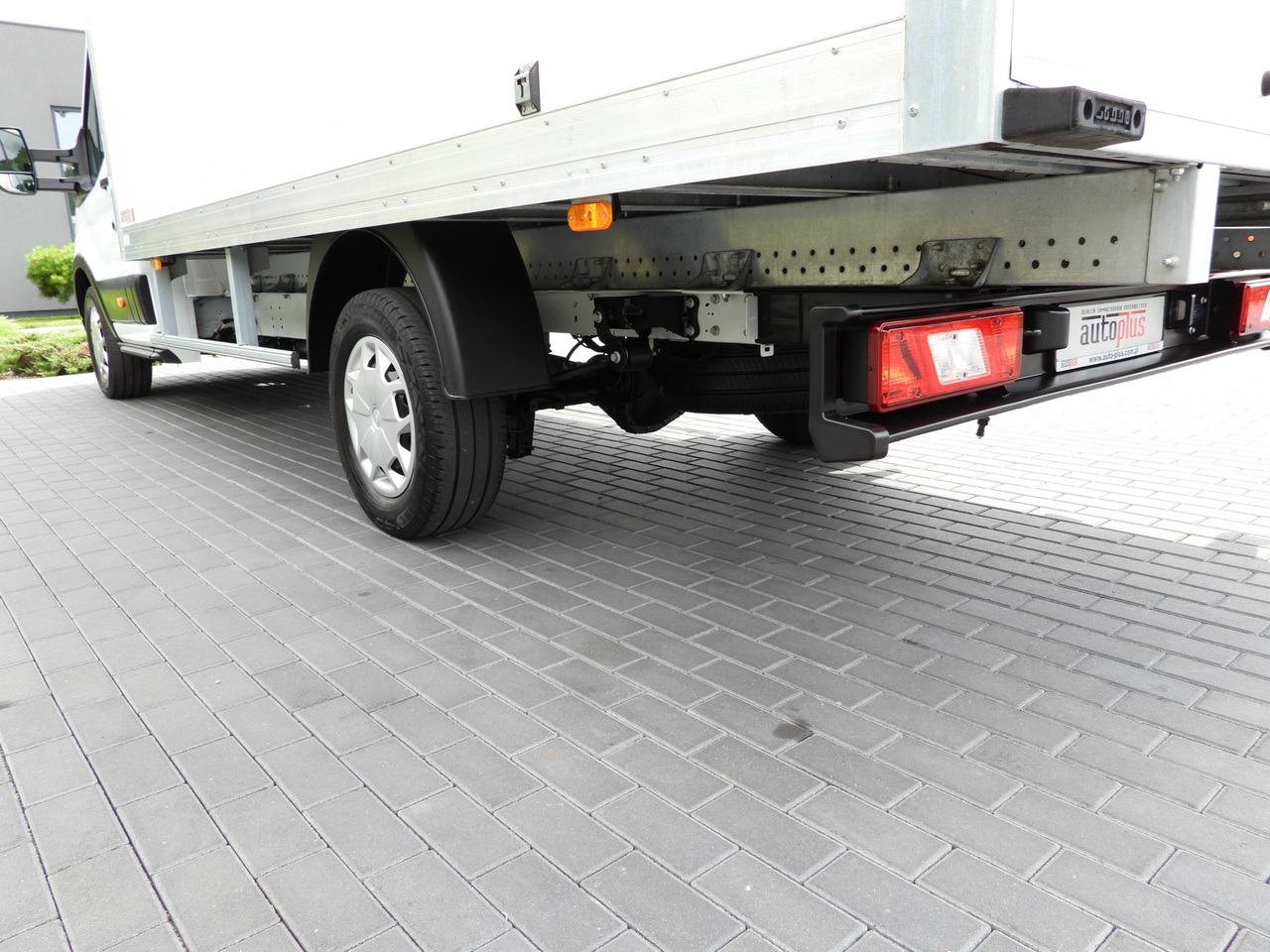 Фургон с закрытым кузовом FORD TRANSIT BOX 8 PALLETS CRUISE CONTROL AIR CONDITIONING 130HP: фото 16 Фургон с закрытым кузовом FORD TRANSIT BOX 8 PALLETS CRUISE CONTROL AIR CONDITIONING 130HP: фото 16