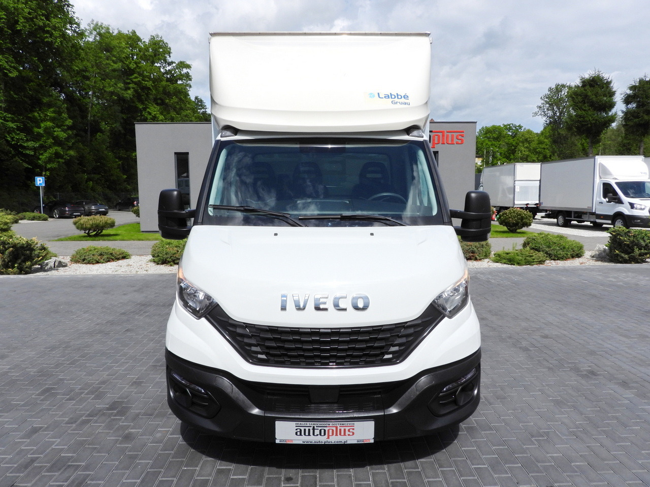 IVECO DAILY 35C16 BOX LIFT 8 PALLETS CRUISE CONTROL TWIN WHEELS AIR CONDITIONING 160HP - Фургон с закрытым кузовом: фото 5 IVECO DAILY 35C16 BOX LIFT 8 PALLETS CRUISE CONTROL TWIN WHEELS AIR CONDITIONING 160HP - Фургон с закрытым кузовом: фото 5