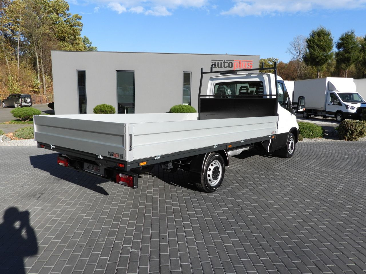 IVECO DAILY 35S14 STAKE BODY 8 PALLETS CRUISE CONTROL AIR CONDITIONING 140HP - Малотоннажный бортовой грузовик: фото 3 IVECO DAILY 35S14 STAKE BODY 8 PALLETS CRUISE CONTROL AIR CONDITIONING 140HP - Малотоннажный бортовой грузовик: фото 3