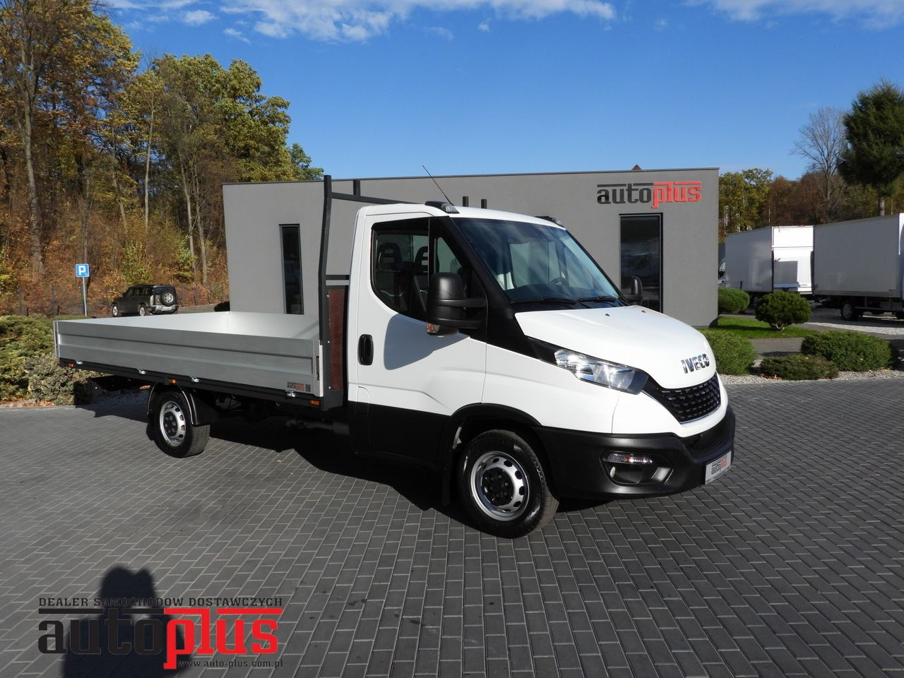 IVECO DAILY 35S14 STAKE BODY 8 PALLETS CRUISE CONTROL AIR CONDITIONING 140HP - Малотоннажный бортовой грузовик: фото 1 IVECO DAILY 35S14 STAKE BODY 8 PALLETS CRUISE CONTROL AIR CONDITIONING 140HP - Малотоннажный бортовой грузовик: фото 1