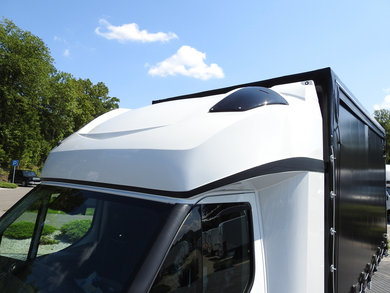 Новый Тентованный фургон IVECO DAILY 35S18 NEW TARPAULIN 8 PALLETS CRUISE CONTROL NAVIGATION LED LIGHTS AUTOMATIC TRANSMISSION HI-MATIC MANUFACTURERS WARRANTY 180HP: фото 25 Новый Тентованный фургон IVECO DAILY 35S18 NEW TARPAULIN 8 PALLETS CRUISE CONTROL NAVIGATION LED LIGHTS AUTOMATIC TRANSMISSION HI-MATIC MANUFACTURERS WARRANTY 180HP: фото 25