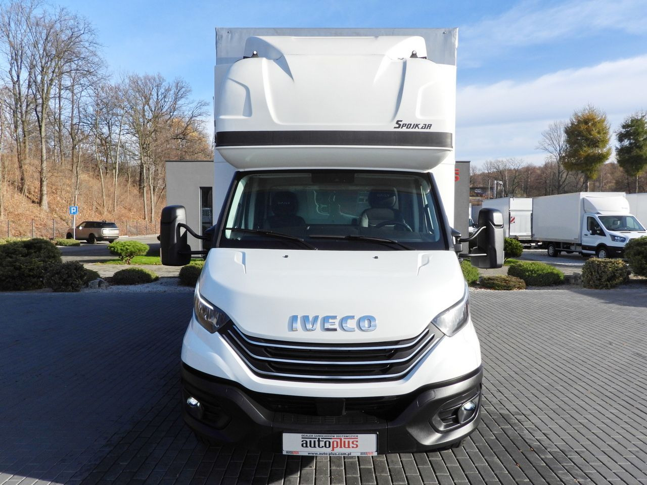 IVECO DAILY 70C18 TARPAULIN LIFT 16 PALLETS WEBASTO CRUISE CONTROL NAVIGATION LED LIGHTS PNEUMATICS AUTOMATIC TRANSMISSION HI-MATIC TWIN WHEELS AIR CONDITIONING 180HP - Тентованный грузовик: фото 5 IVECO DAILY 70C18 TARPAULIN LIFT 16 PALLETS WEBASTO CRUISE CONTROL NAVIGATION LED LIGHTS PNEUMATICS AUTOMATIC TRANSMISSION HI-MATIC TWIN WHEELS AIR CONDITIONING 180HP - Тентованный грузовик: фото 5