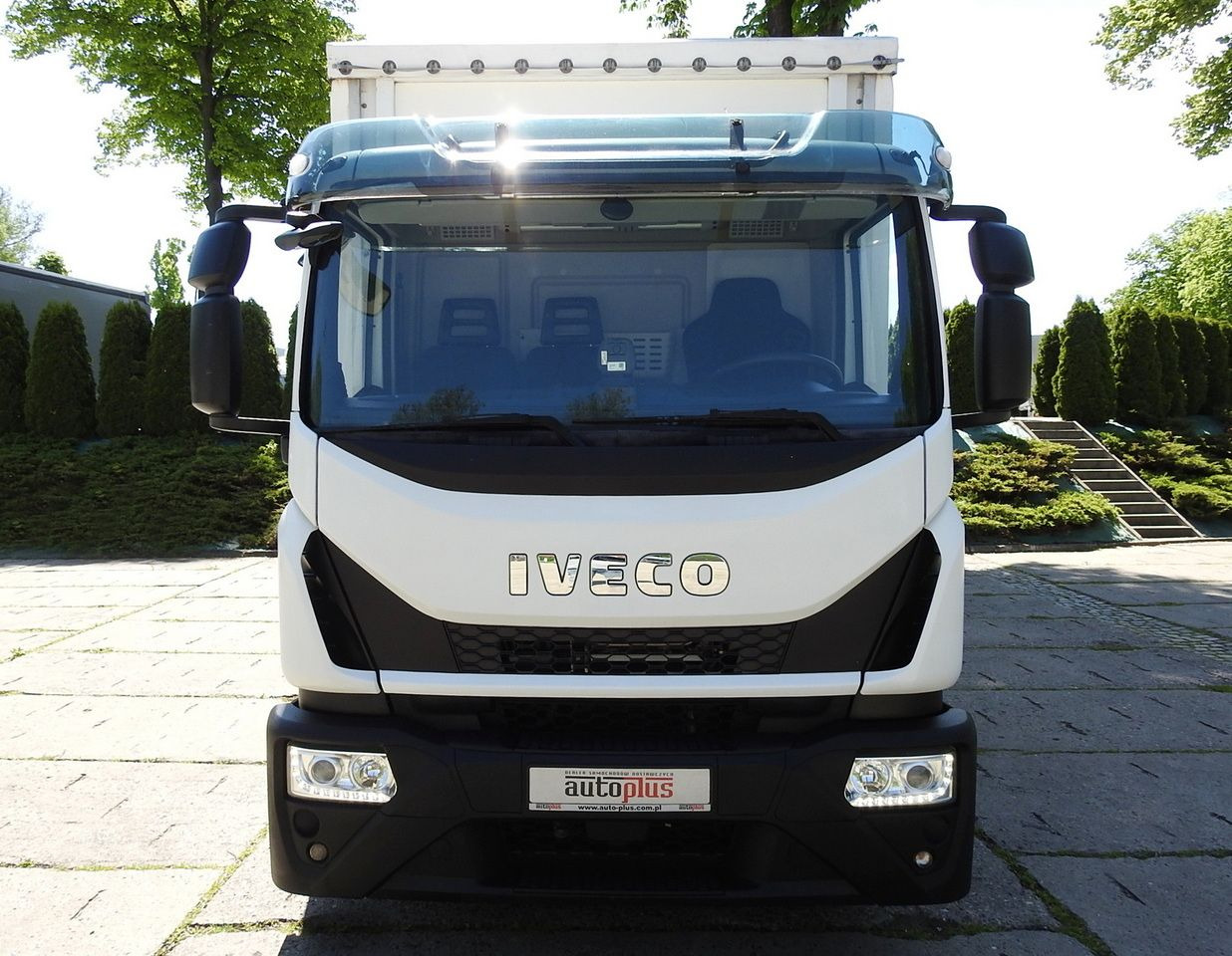 IVECO EUROCARGO 120 - 220 TARPAULIN LIFT 20 PALLETS LED LIGHTS AUTOMATIC TRANSMISSION HI-MATIC TWIN WHEELS AIR CONDITIONING 220HP - Тентованный грузовик: фото 5 IVECO EUROCARGO 120 - 220 TARPAULIN LIFT 20 PALLETS LED LIGHTS AUTOMATIC TRANSMISSION HI-MATIC TWIN WHEELS AIR CONDITIONING 220HP - Тентованный грузовик: фото 5