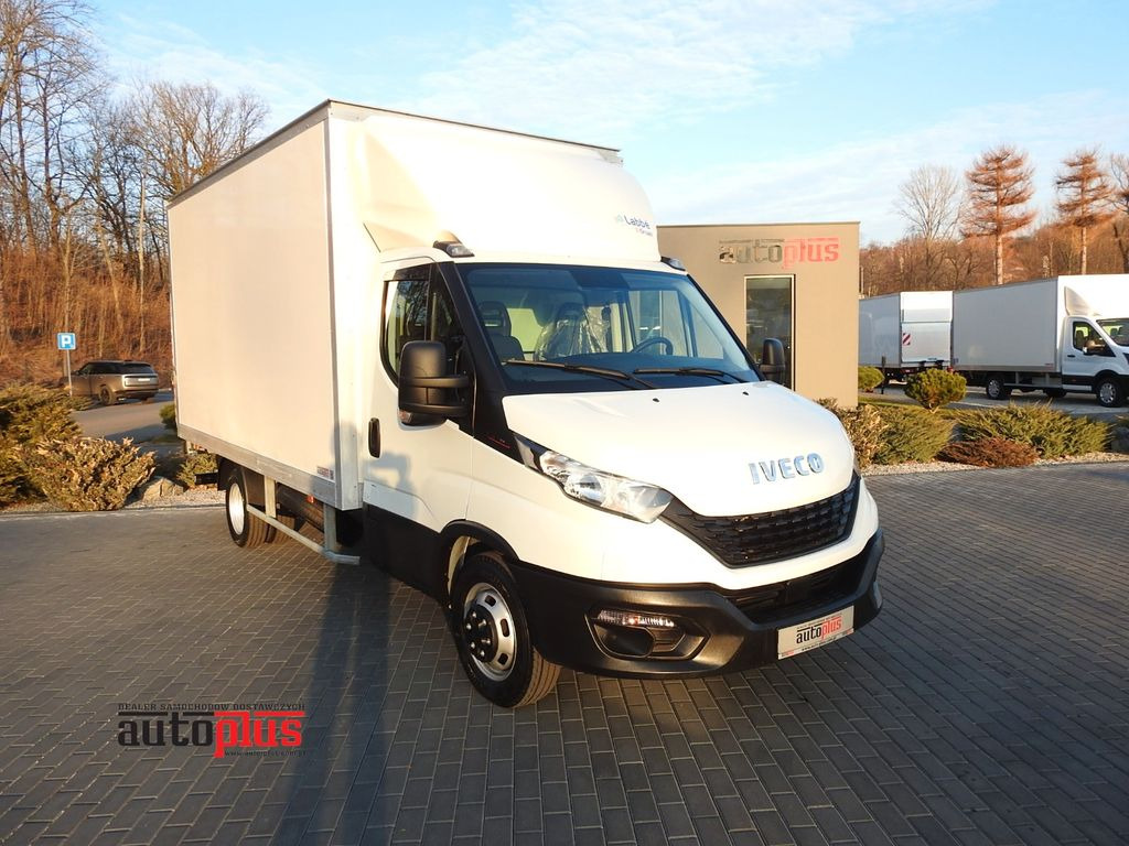 Iveco DAILY 35S16 KOFFER AUFZUG 8 PALETTEN TEMPOMAT - Фургон с закрытым кузовом: фото 1 Iveco DAILY 35S16 KOFFER AUFZUG 8 PALETTEN TEMPOMAT - Фургон с закрытым кузовом: фото 1